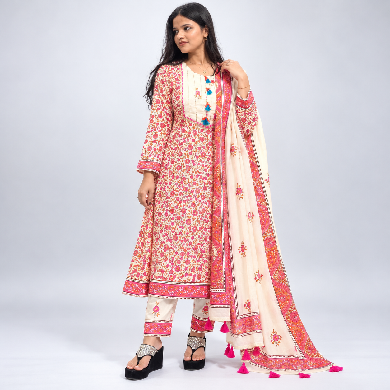 Elegant Cream & Pink Floral Printed 3-Piece Salwar Kameez Set for Women